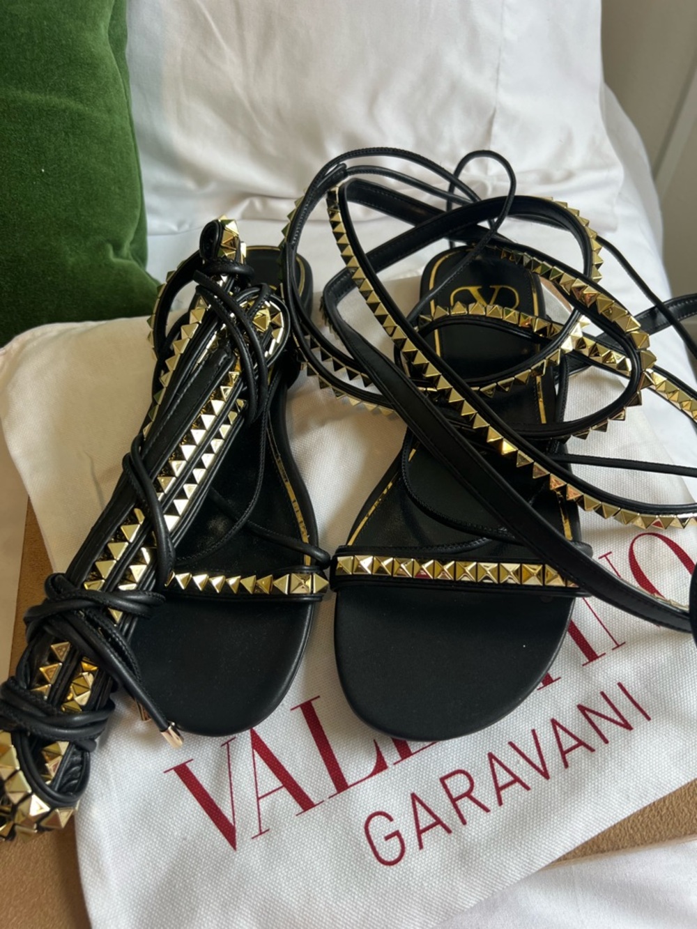 Valentino Garavani Rockstud Lace-Up Flat Sandals – Black – Size 41